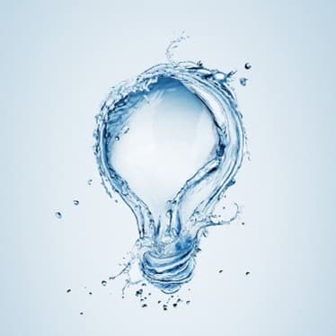 Foto van water in vorm van een lamp